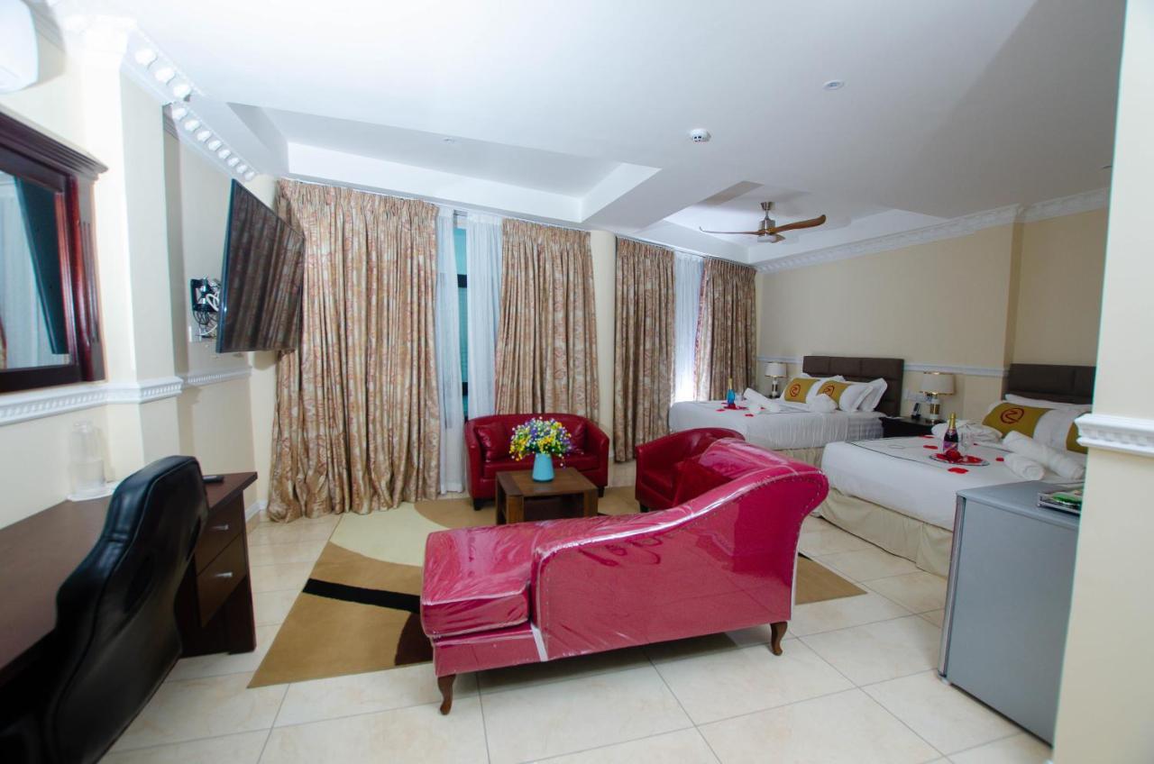 Zimansky Hotel Accra Exterior photo