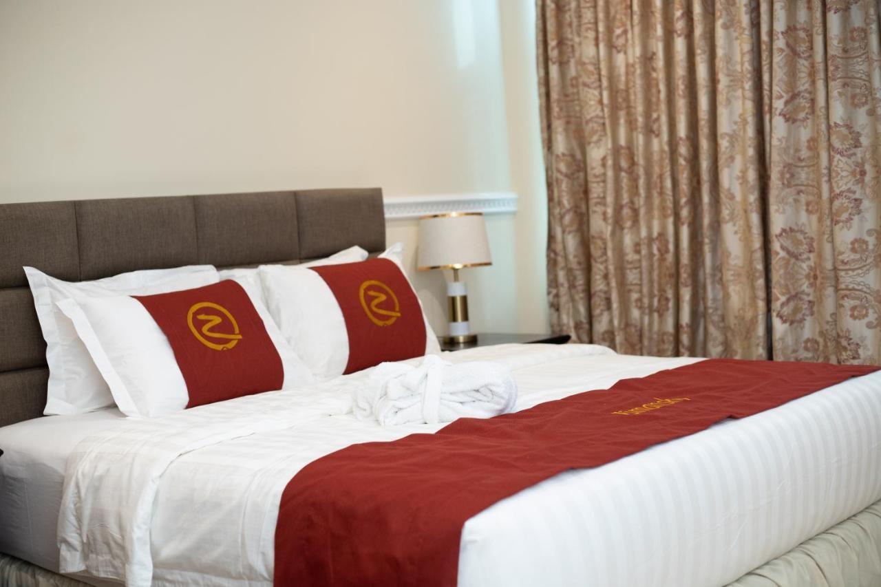 Zimansky Hotel Accra Exterior photo