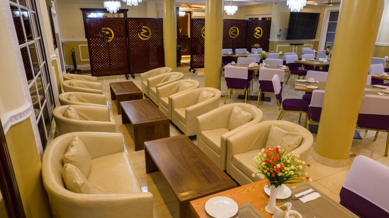 Zimansky Hotel Accra Exterior photo