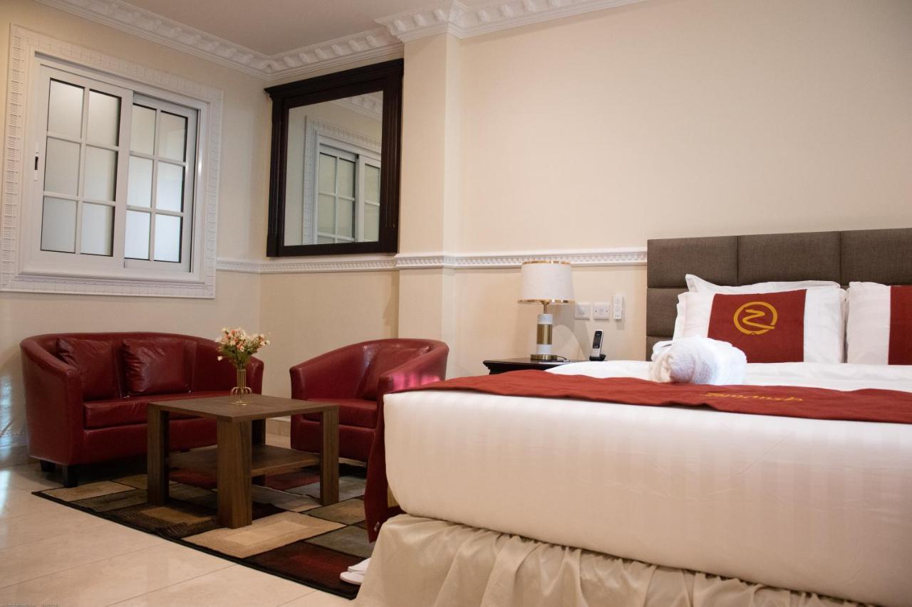 Zimansky Hotel Accra Exterior photo
