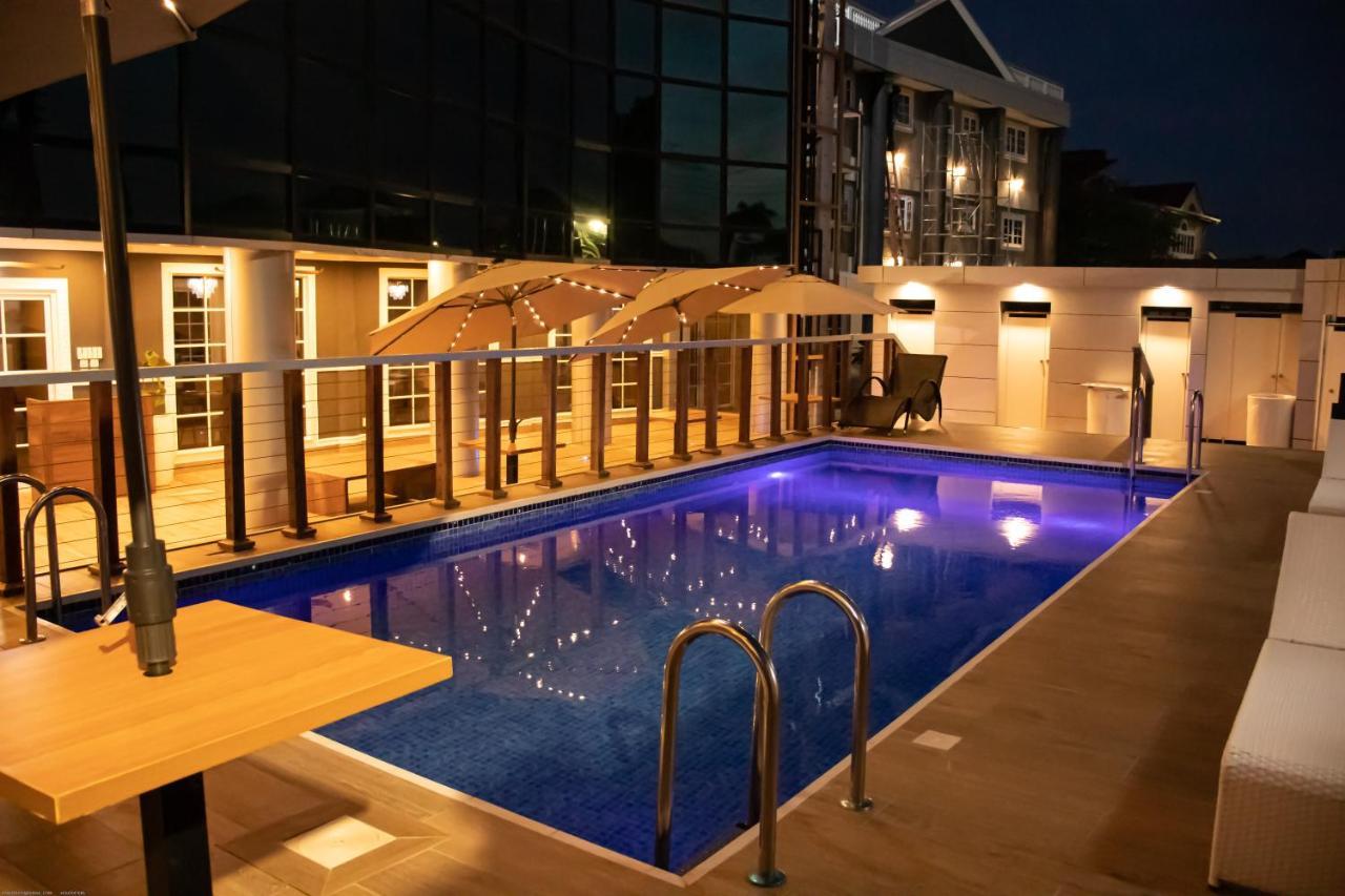 Zimansky Hotel Accra Exterior photo